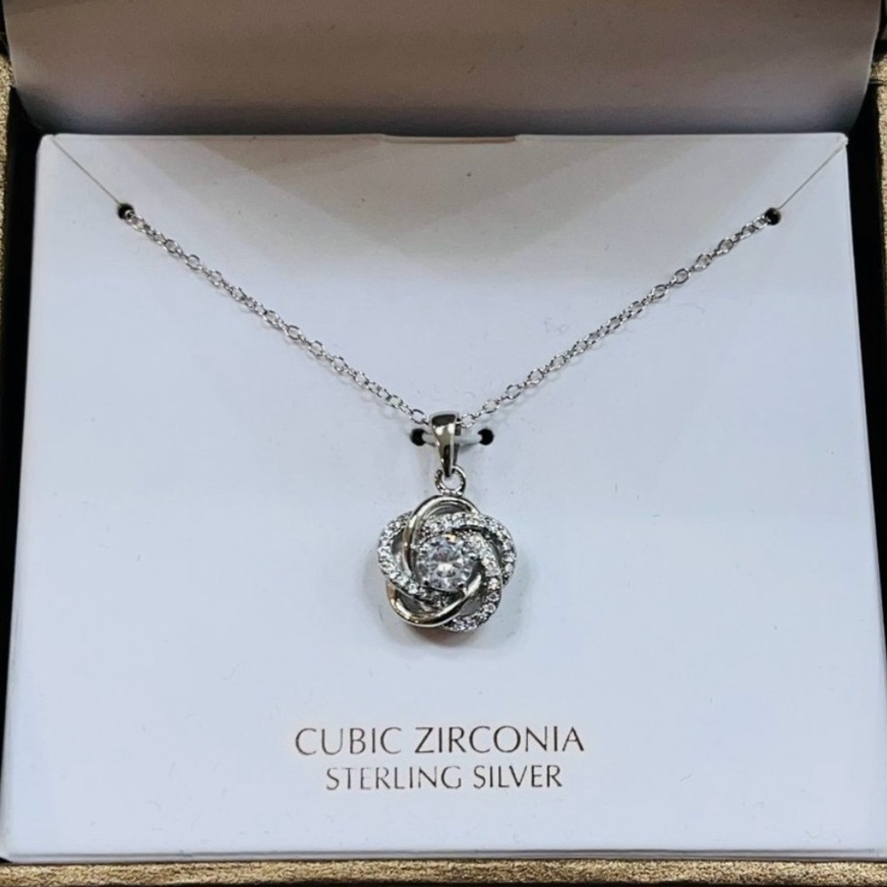 Giani Bernini Cubic Zirconia Love Knot
Pendant Necklace NWT NIB